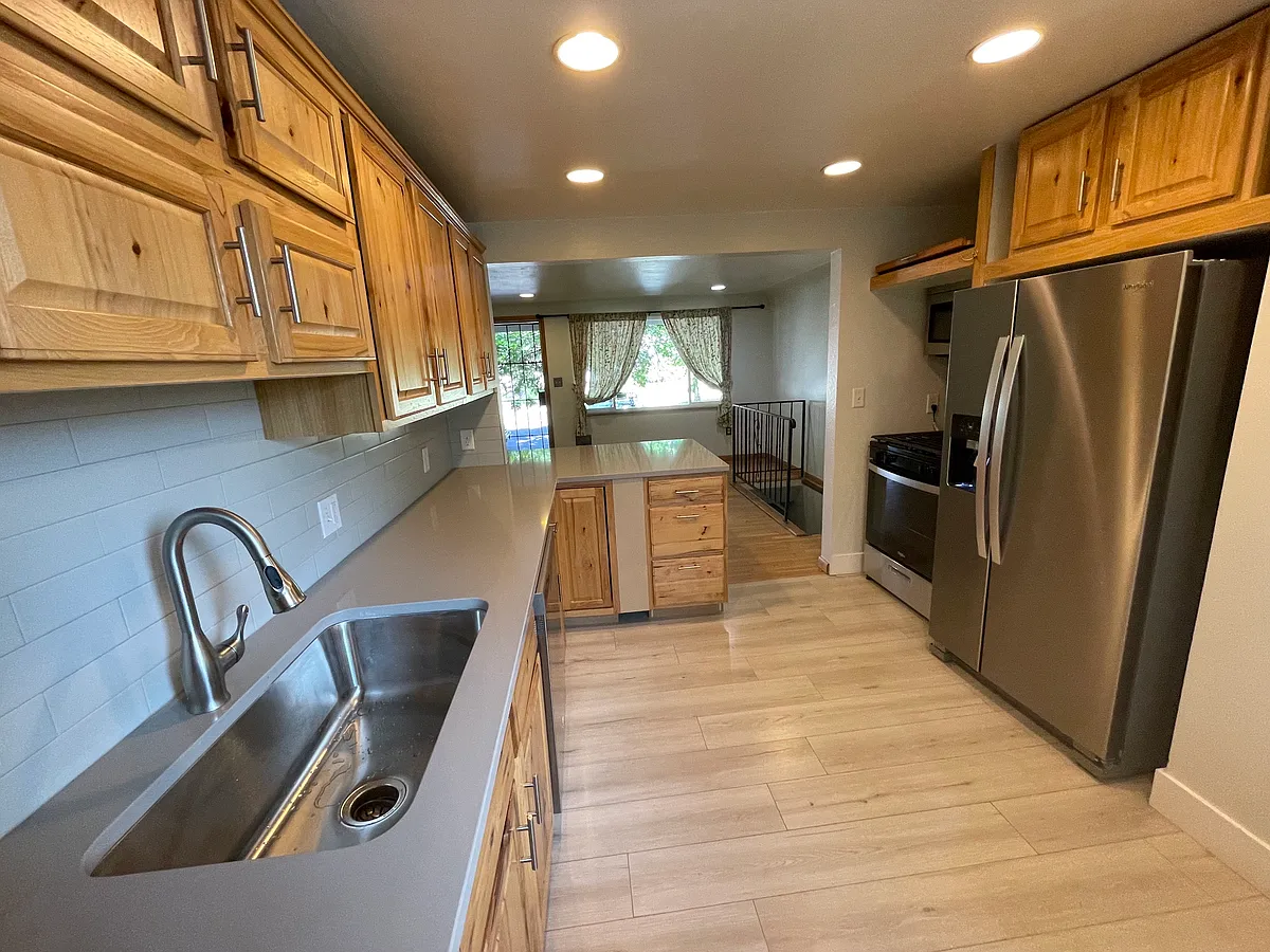 Building Photo - 2630 Hazel Ct