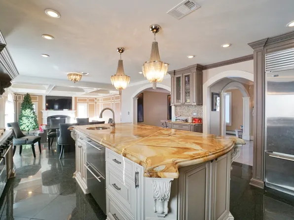 38 South Drum Street image 1 of 59