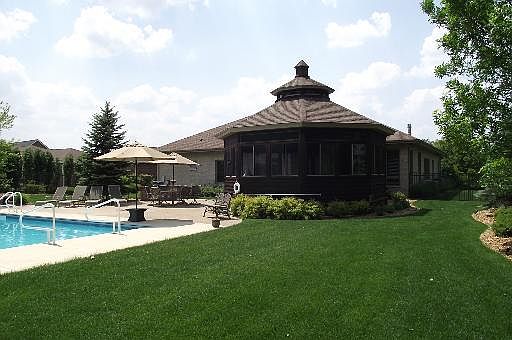 2nd image of 25701 S Kensington Ln