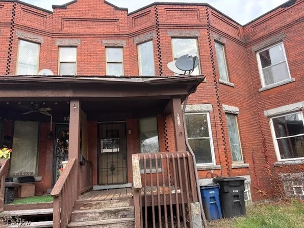 9229 Rosalind Ave, Cleveland, OH 44106