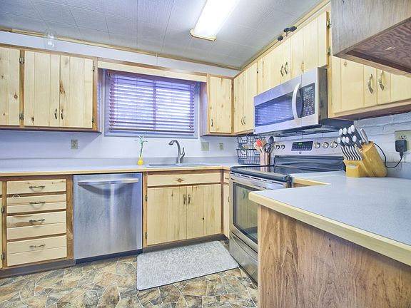 3rd image of 1419 Palmer Dr