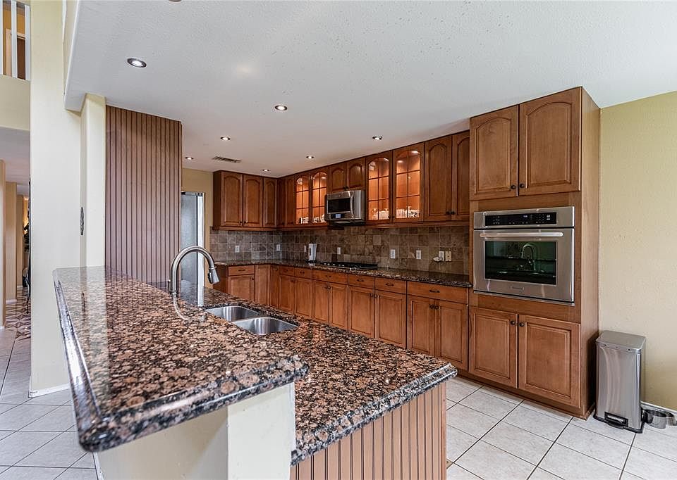 1st image of 3630 Lindenfield Dr