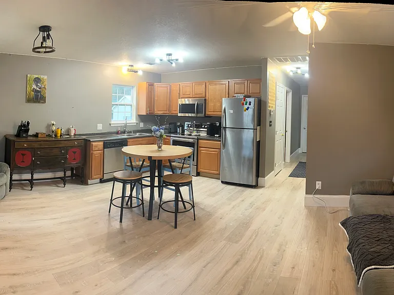 522 Meadow Ln — Photo 7