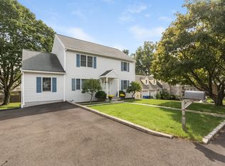 5 Rockmere Rd, Norwalk, CT 06851