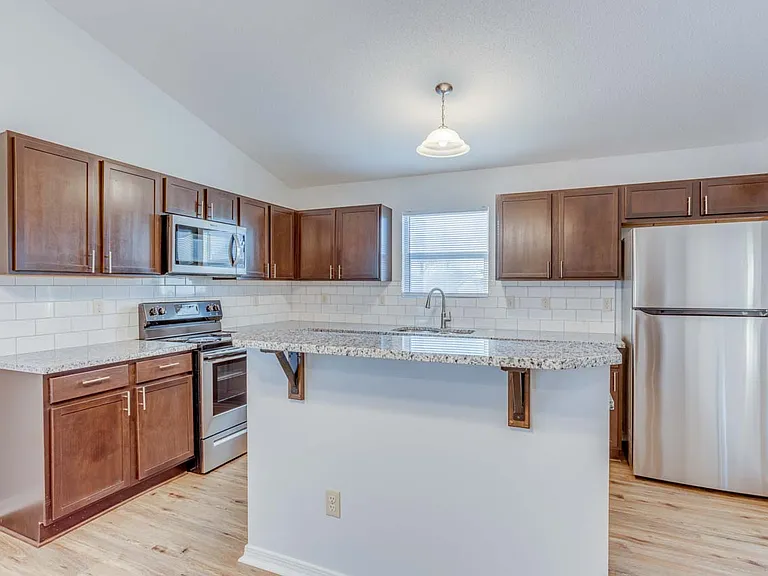 1048 E Karla Ave — Photo 8