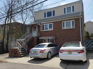 44 Garden Pl, Edgewater, NJ 07020