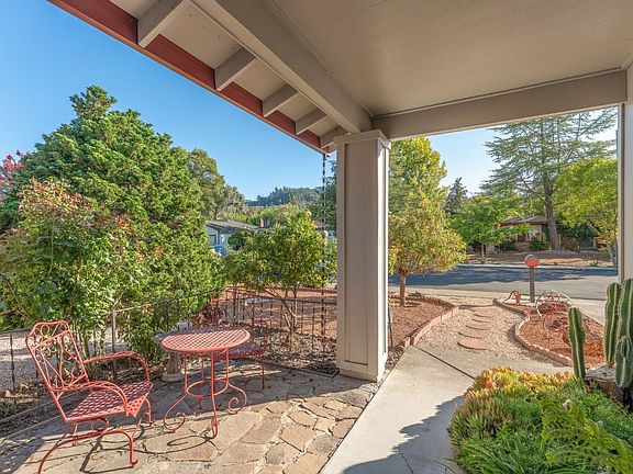 3rd image of 2424 Janis Way