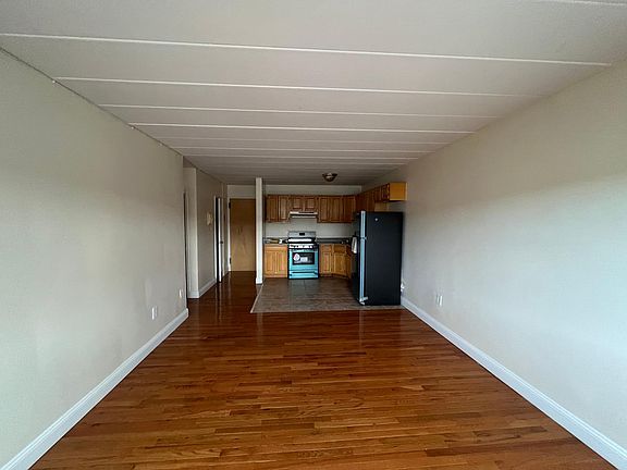 4th image of 116 Irvington Ave APT 3J