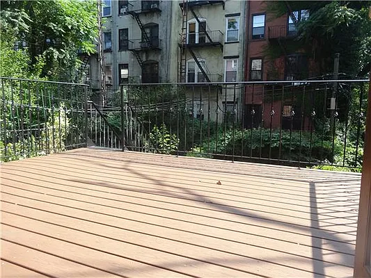 Rented by R New York | media 18