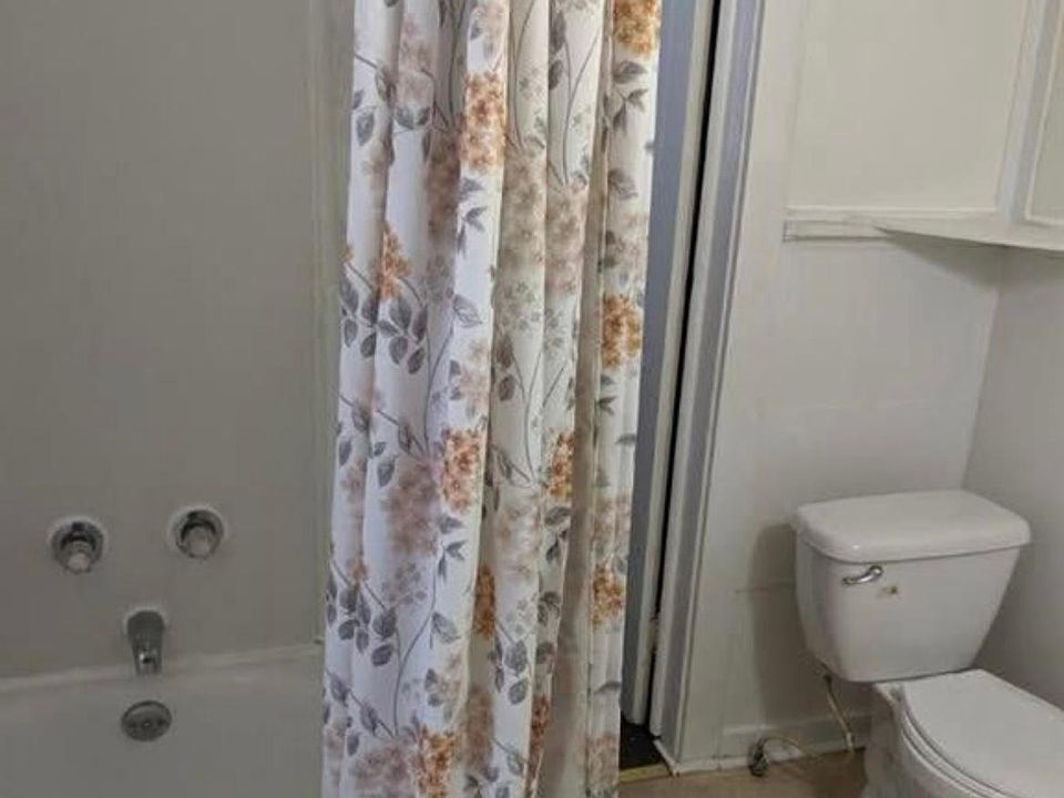2nd image of 412 Division St #410