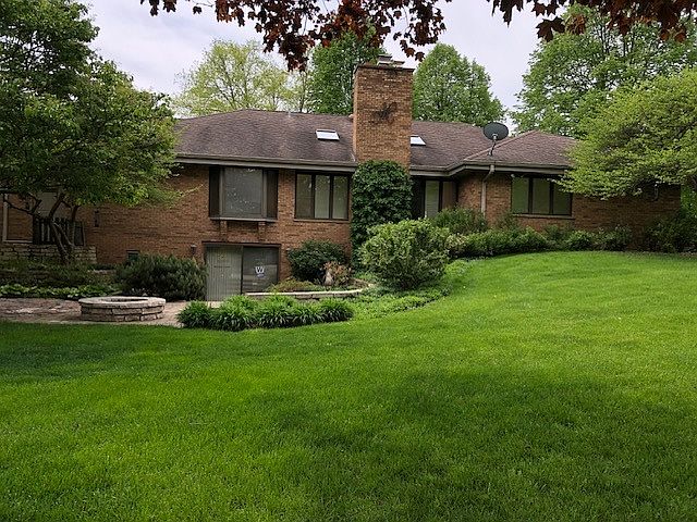 2nd image of 11 Norbert Dr