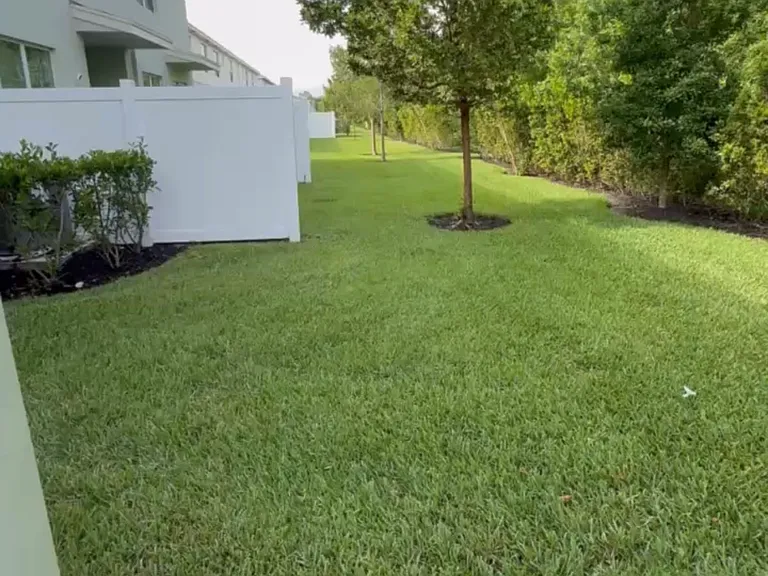 Hammock Grove Dr — Photo 21