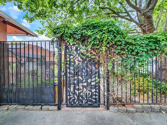 5th image of 1025 Eastwood Street