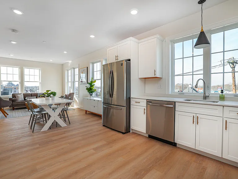 55 Monk St — Photo 3
