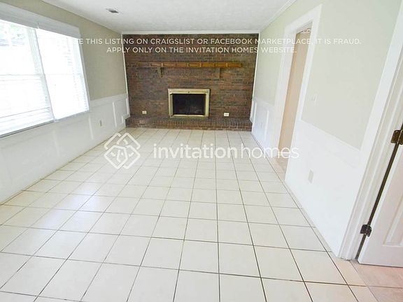 4th image of 3945 Thornhill Dr