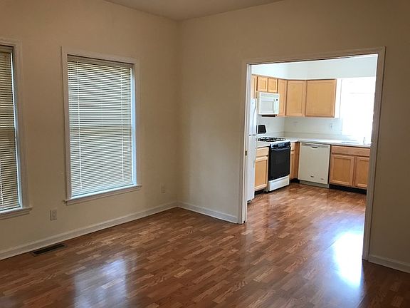 5th image of 916 N American St Unit A