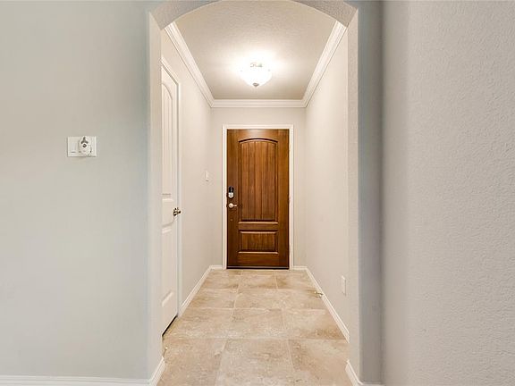 5th image of 3016 Rosemount Ln