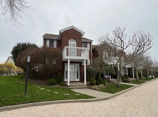 32D Library Ave #D, Westhampton Beach, NY 11978
