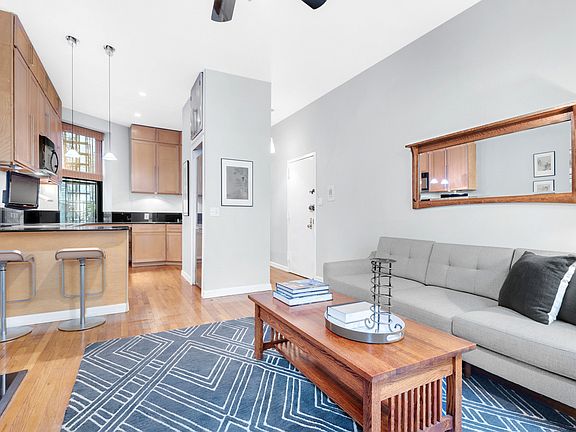 2nd image of 202 W 92nd St APT 1F
