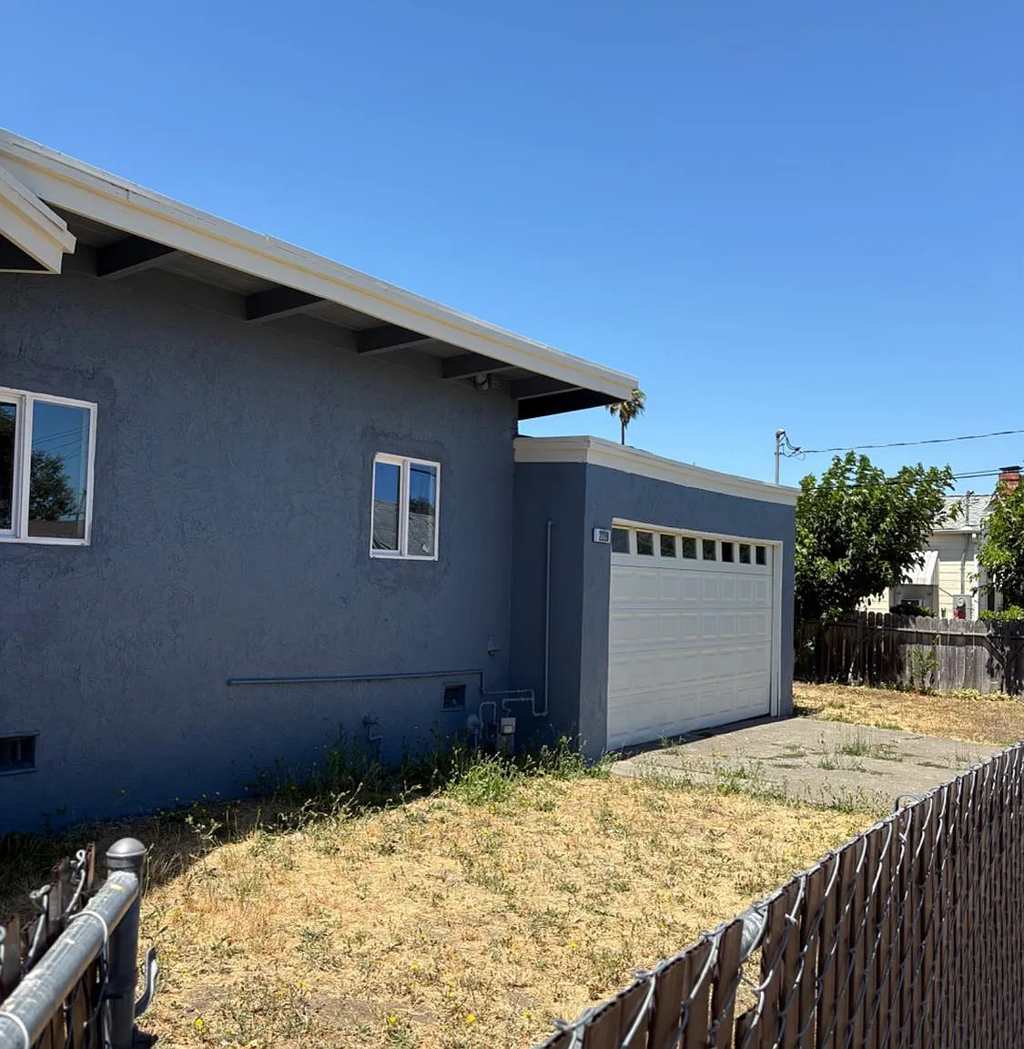 3 bed, 2.0 bath, 1286 sqft, $3,300 — Photo 3