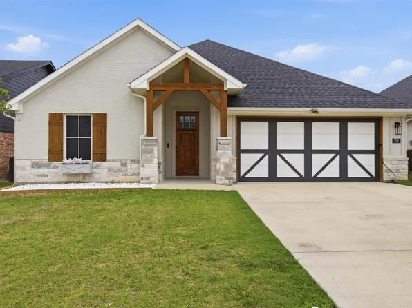924 Rodgers Ave, Godley, TX 76044