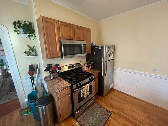 3rd image of 294 Highland Ave