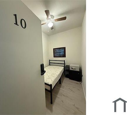 2nd image of 4427 Raleigh St #10