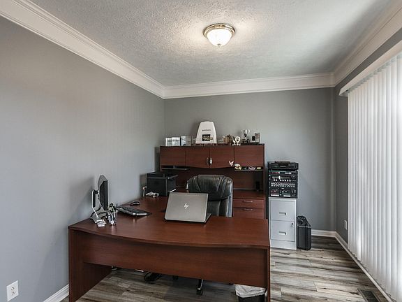 3rd image of 102 Tamaras Ct