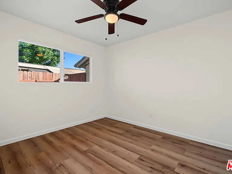11508 Fenton Ave — Photo 14