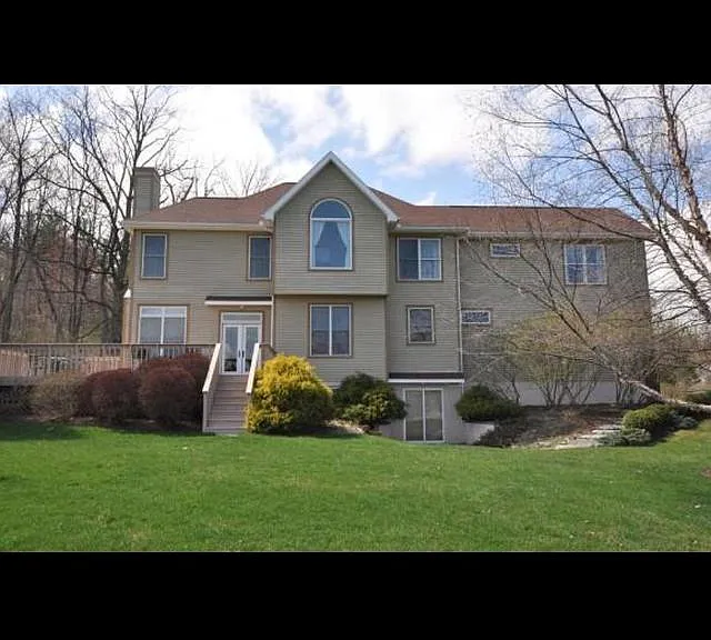 3 Perry Ln — Photo 2