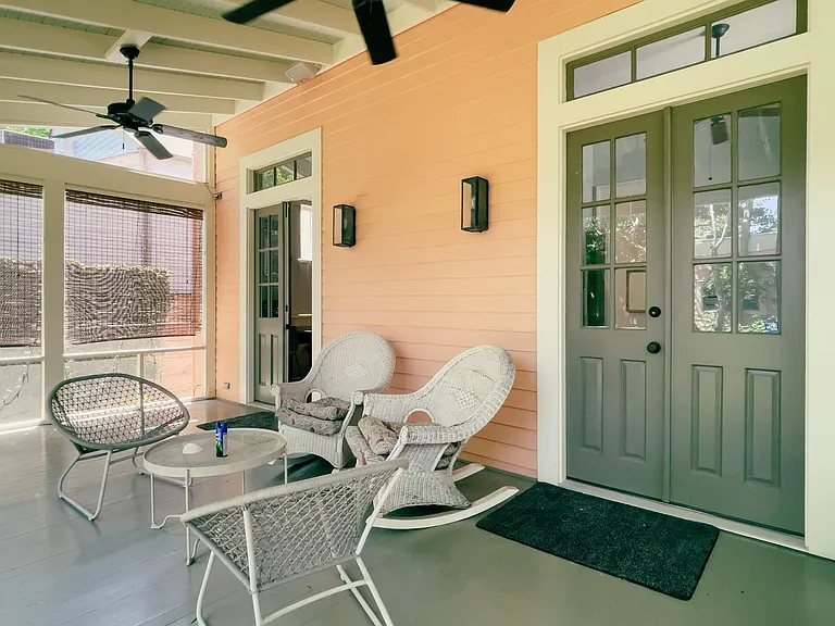 3009 Dauphine St — Photo 45
