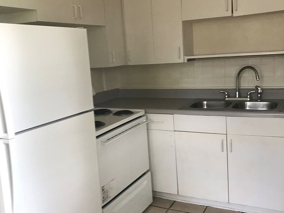 2nd image of 3740 Forest Blvd