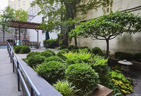 Rented by Douglas Elliman | media 17