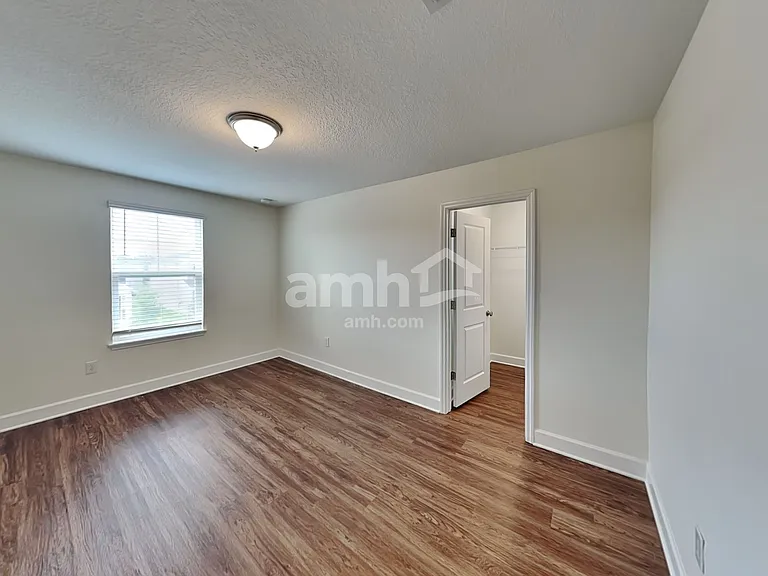 1103 Walden Pond Dr — Photo 24