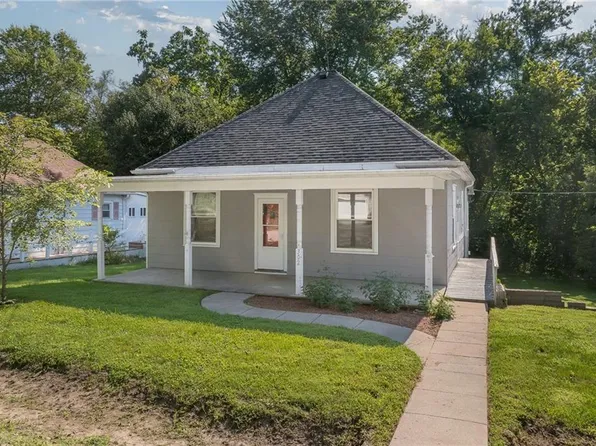 302 N Chestnut St, Forest City, MO 64451