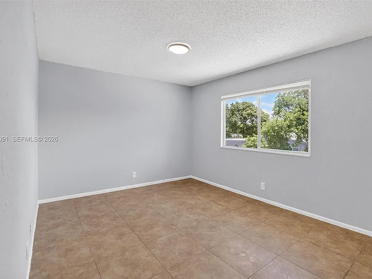2201 Catherine Dr #3 — Photo 17