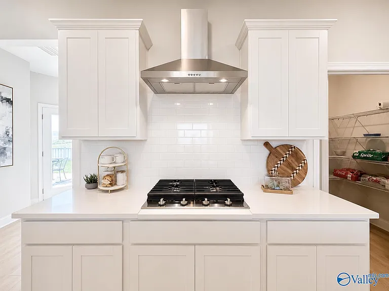 110 Moss Brook Ln — Photo 16