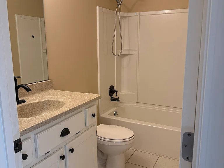601 Prospect St — Photo 13