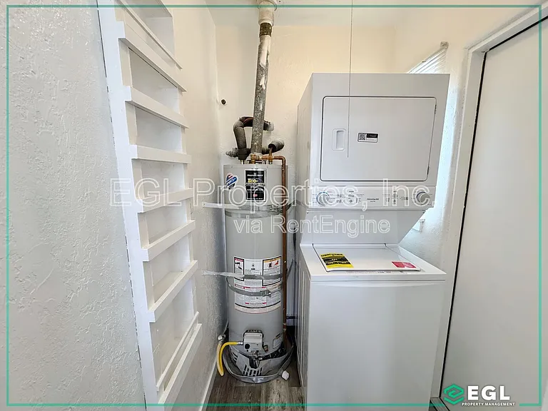 3039 S Bronson Ave — Photo 9