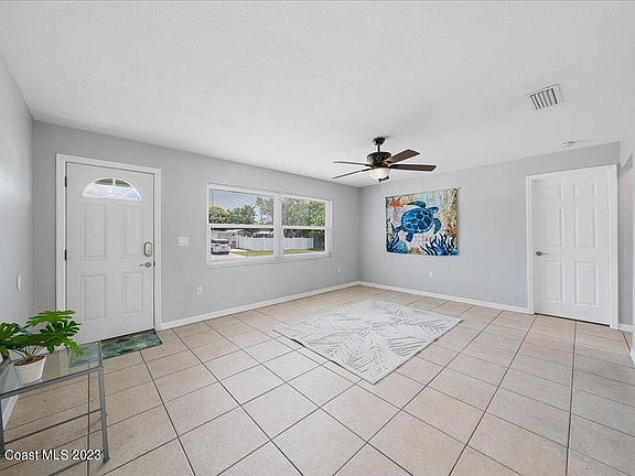 3rd image of 2559 Floridiane Dr
