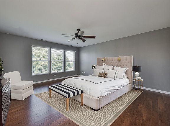 3rd image of 434 Metropolitan St #434