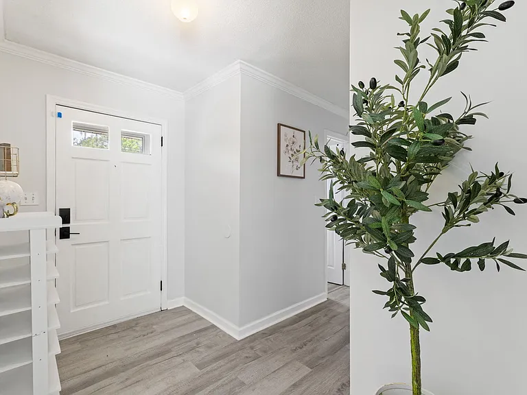 5614 Athens Ln — Photo 11