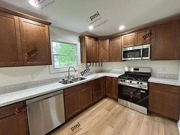 5th image of 673 Joe Martin Rd