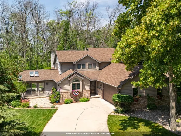 2238 Woodlawn Ln, Appleton, WI 54914
