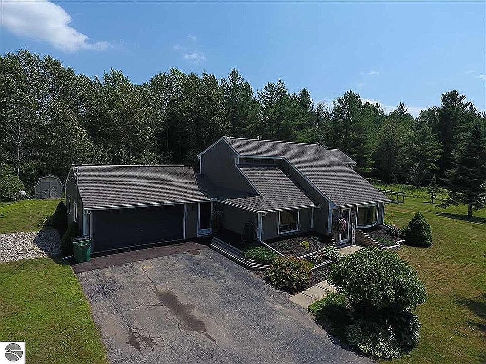 1st image of 1721 Orchard Ln
