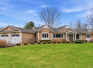 23 Astro Place, Dix Hills, NY 11746