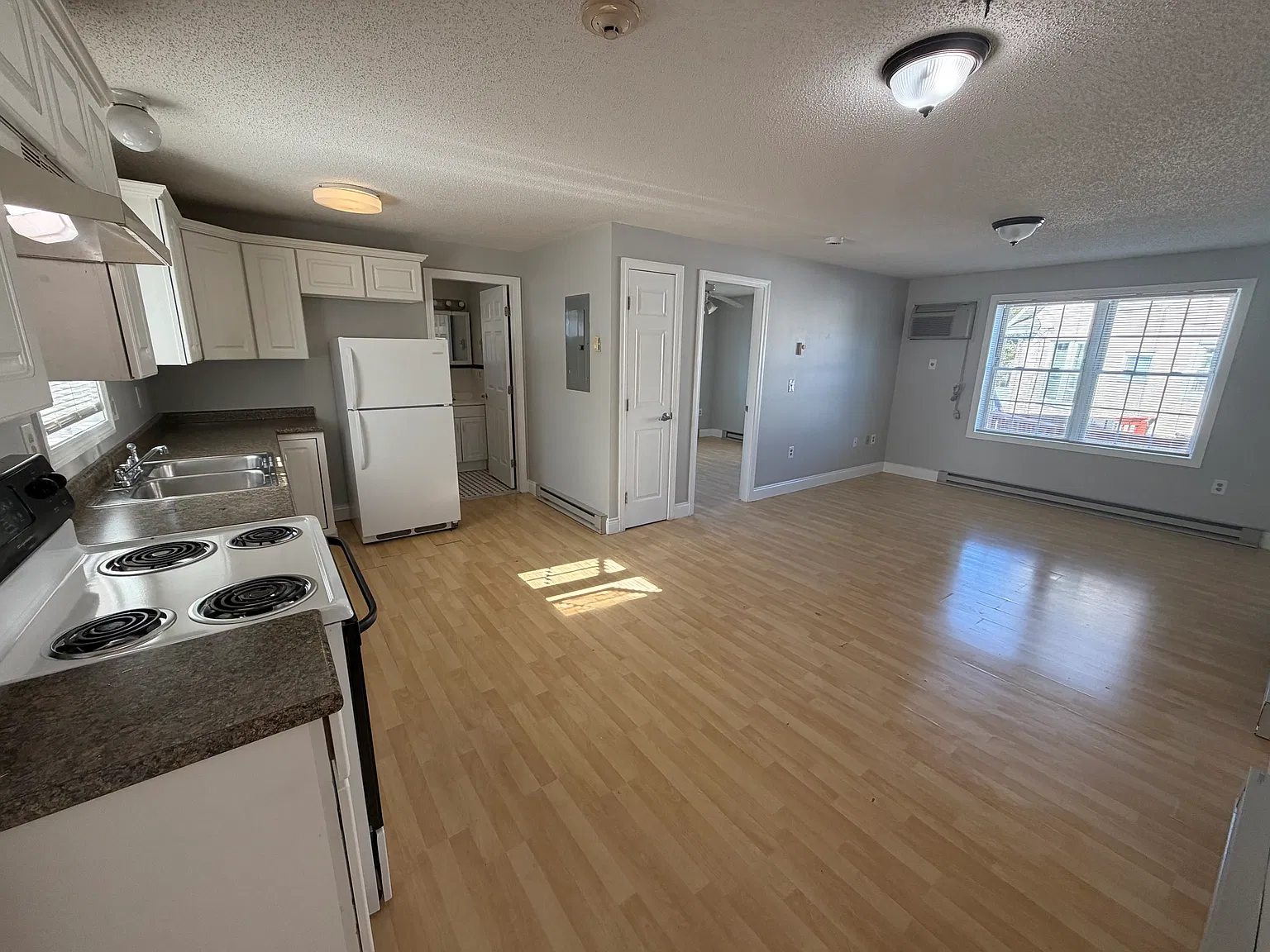 1 bed, 800 sqft, $1,500 — Photo 4