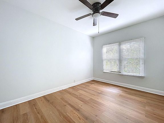 4th image of 1016 S Dakota Ave