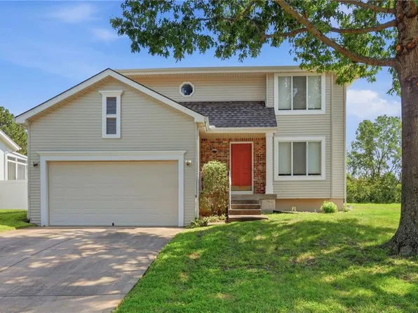907 N 92nd St, Kansas City, KS 66112