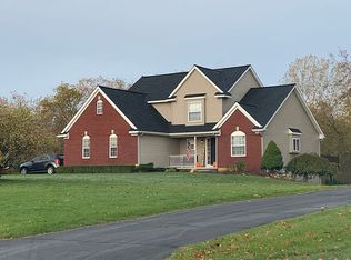 2434 Ridgewood Dr, Howell, MI 48843